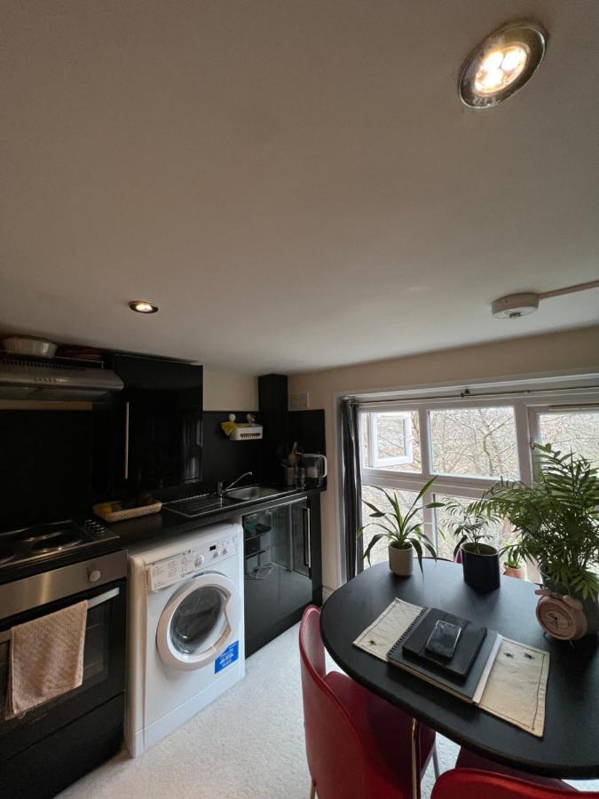 Comfy Apartment - Finchley Road Лондон Екстериор снимка